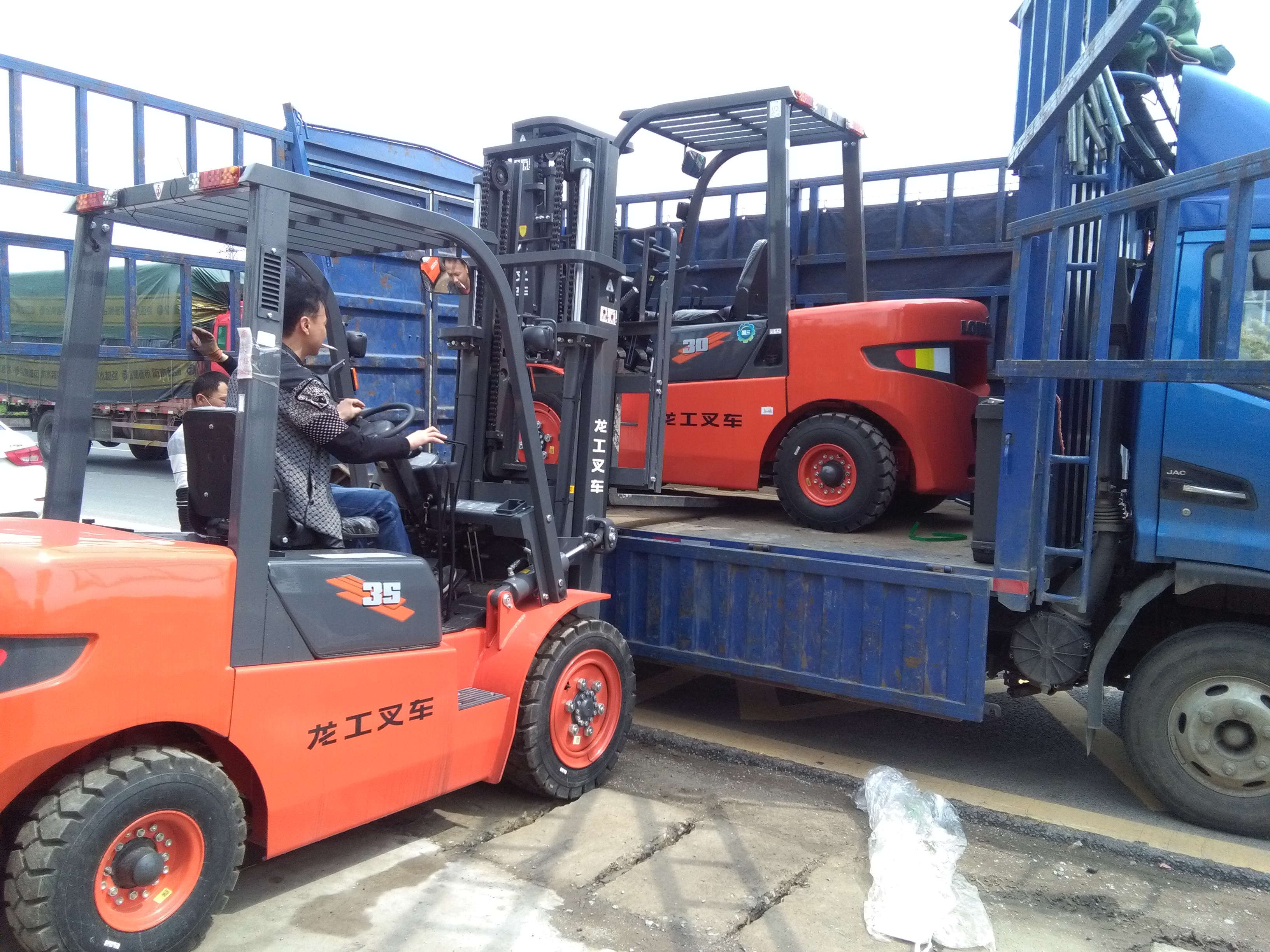 龍工3.5噸內燃叉車